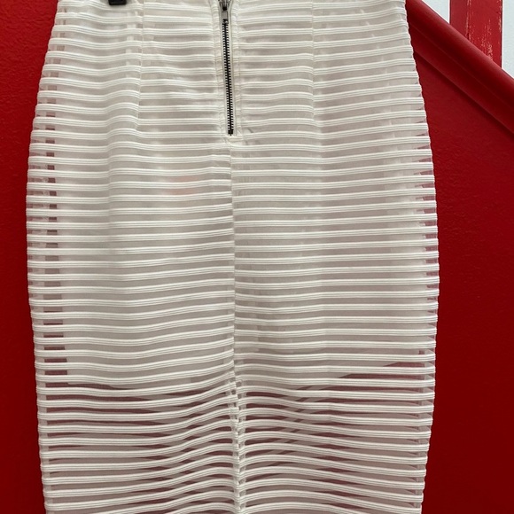 Sexy White Skirt Latiste By Amy size L NWT - Picture 2 of 11